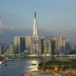 Tòa Landmark 81 tại TP.HCM, minh họa dòng vốn tín dụng bất động sản năm 2026
